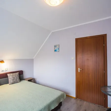 Csini Vendeghaz Guest house Balatonfoldvar