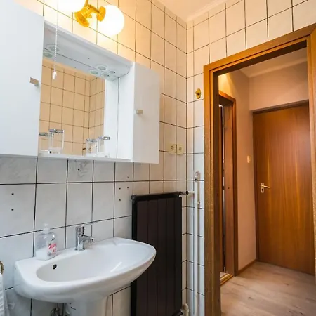 Csini Vendeghaz * Balatonfoldvar
