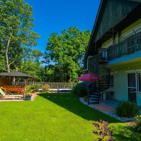 Csini Vendeghaz Guest house *