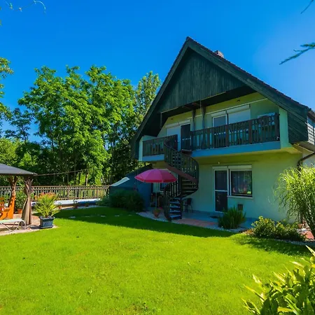 Csini Vendeghaz * Balatonfoldvar