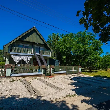 Guest house Csini Vendeghaz *