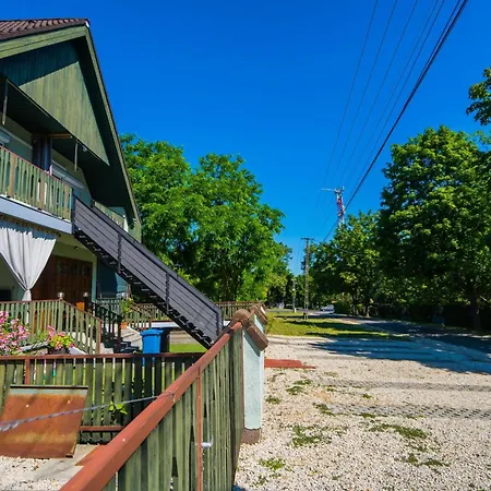 Csini Vendeghaz Vendégház